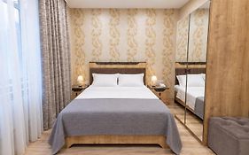 Midcity Hotel
